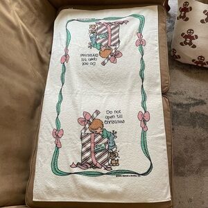 Vintage Precious Moments Do Not Open Till Christmas Bath Towel Bow Dog Present
